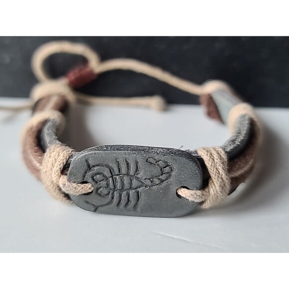 Zodiac Scorpio Leather Adjustable Bracelet Vintage - Picture 2 of 10